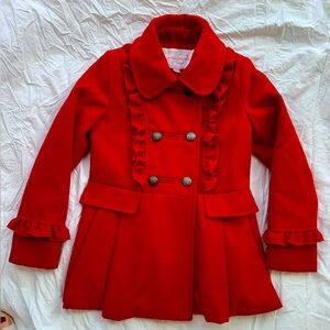 Absolutely adorable girls winter coat perfect for the holidays! Size 10-12